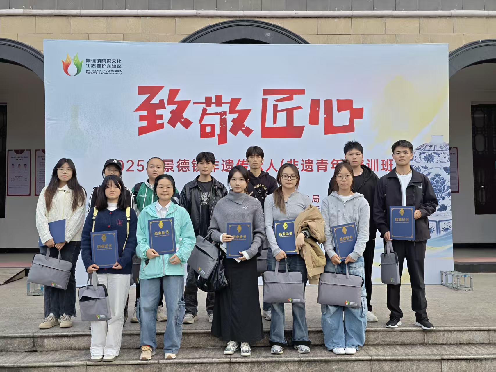 50bf6edf438e42e6b8366ae2d52bdc8a