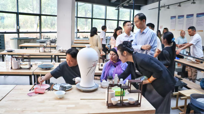 2025-10-17 20:53:48.577000 2025-10-17 20:53:48.577000