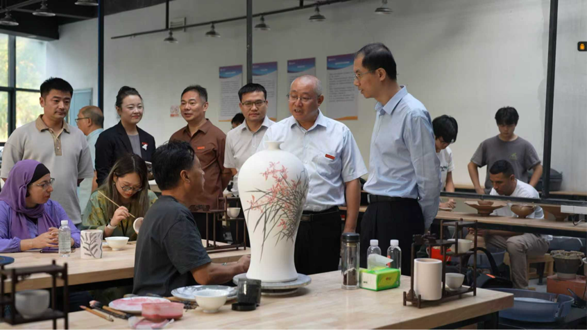 2025-10-18 01:49:59.517000 2025-10-18 01:49:59.517000