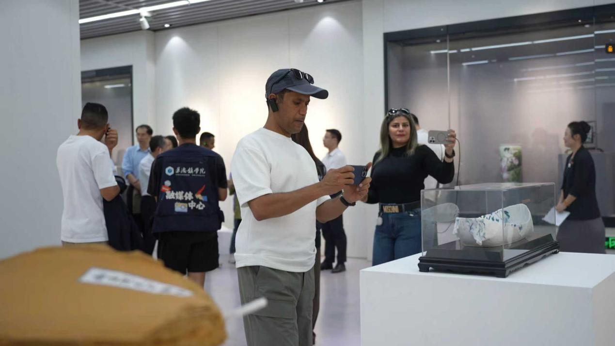 6d42677003d18bc0f85866a25cdc2f33 6d42677003d18bc0f85866a25cdc2f33